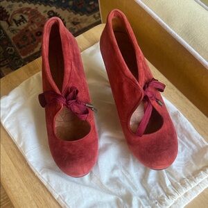 Chie Mihara Rust Suede heels